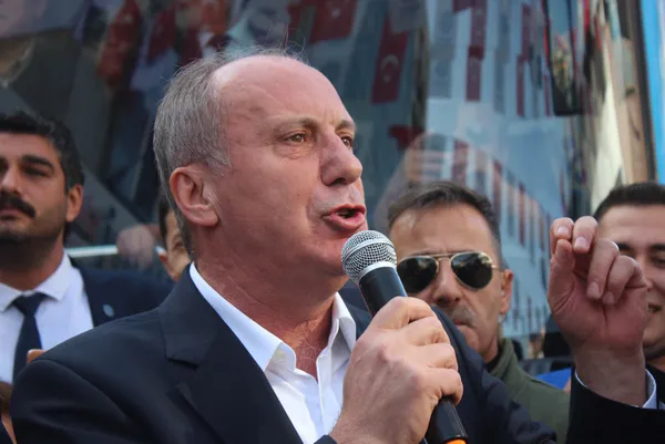 Muharrem İnce’den eski partisi CHP’ye salvolar: FETÖ’cüler orada