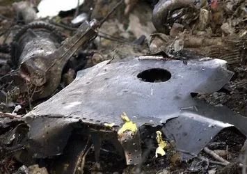 Libya'da savaş uçağı düştü