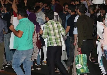 İran'da seçim kutlamaları yasaklandı