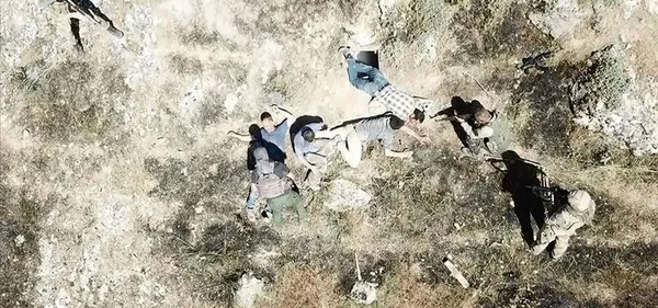 icisleri-bakanligi-3-pkkli-terorist-daha-teslim-oldu-1665503122152.jpg İçişleri Bakanlığı: 3 PKK'lı terörist daha teslim oldu - 1