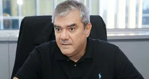 CHP’ye bir darbe de yandaş Yılmaz Özdil’den!