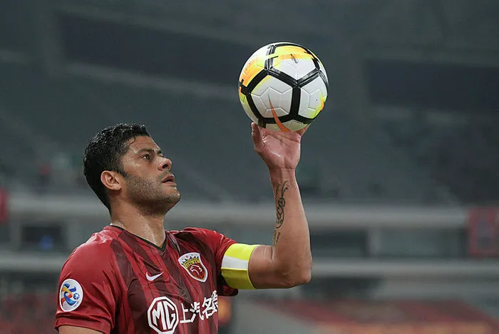 Galatasaray'ın ilgilendiği Brezilyalı forvet Hulk o iddiayı doğruladı - 3