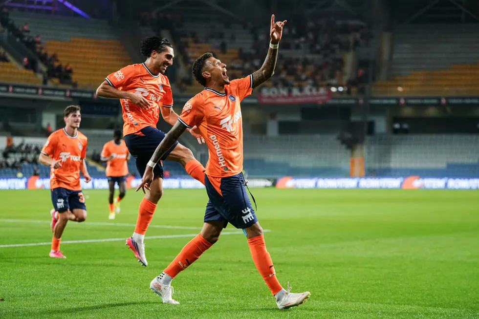1789851430278.jpg Başakşehir, Gençlerbirliği'ni 4 golle mağlup etti: Eldor Shomurodov attığı 2 golle maça damga vurdu - 3