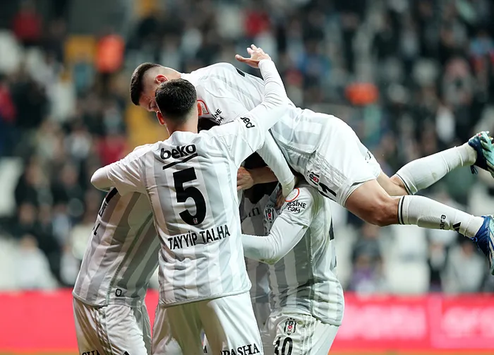besiktas-kendi-evinde-galip-geldi-mke-ankaragucunu-devirdi-1713553385985.jpg Beşiktaş kendi evinde galip geldi! MKE Ankaragücü'nü devirdi - 5