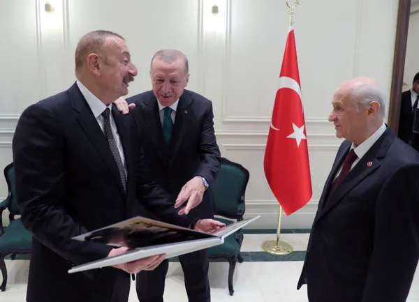 İlham Aliyev'in Rize yorumu kalabalığı coşturdu! "Aziz kardeşim Erdoğan'a dedim ki" sözleri ile açıkladı: Cennete benziyor - 3