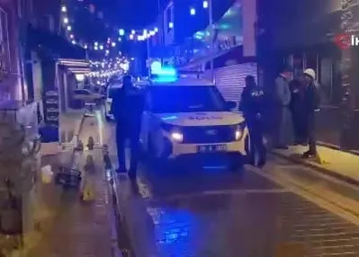 Barlar Sokağı’nda bıçaklı kavga: 1 yaralı