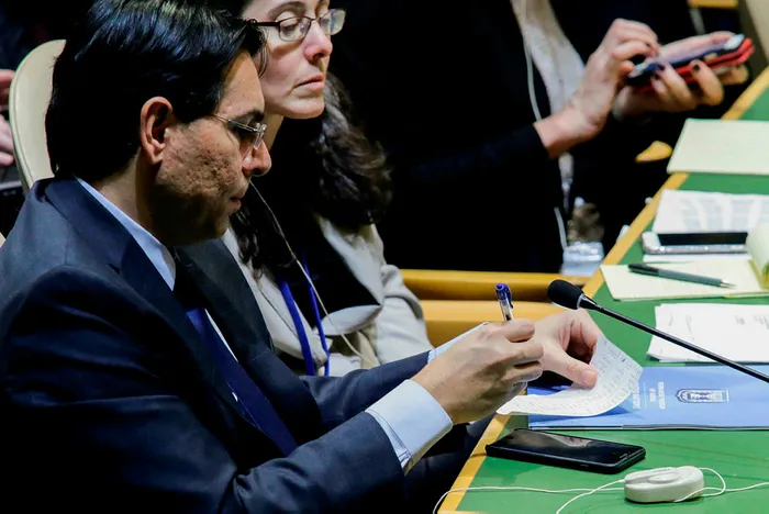 İsrail temsilcisi Danon, Kudüs oylamasında oy kullanan ülkeleri not aldı! - 1