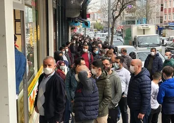Pide kuyruğu aldı başını gitti! İstanbul'da manzara yine aynı
