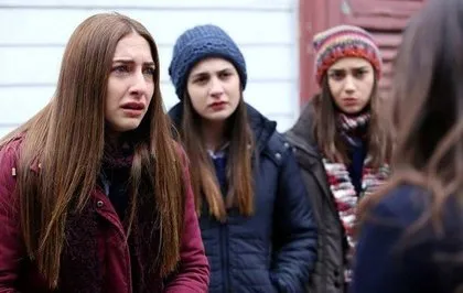 Kırgın Çiçekler 71. bölüm fragmanında Eylül, Kemal’den kaçmayı başarıyor!