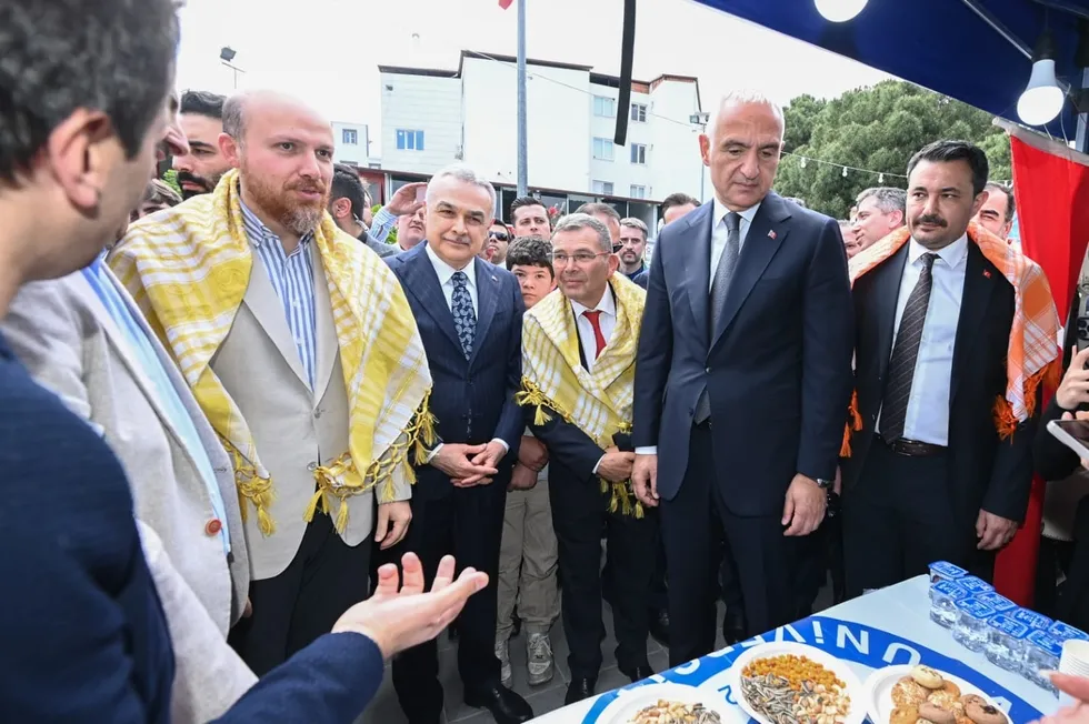 aydinin-emegi-kulturu-ve-mirasi-festivalle-sahneye-cikti-1777730352185.jpeg (Foto: ahaber.com.tr)