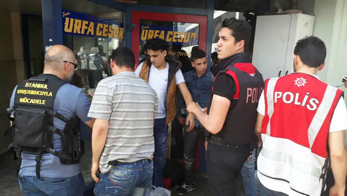 İstanbul Polisi'nden Esenler Otogarı'nda hava destekli uygulama - 1