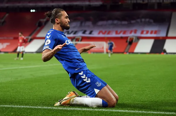 İngiltere’de nefes kesen maç! Manchester United son anda Everton’a puan kaybetti