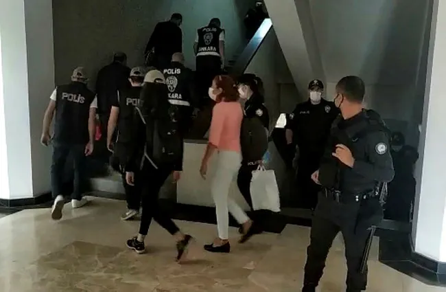 Kobani eylemleri soruşturmasında gözaltına alınan 20 kişiden 17’si tutuklandı