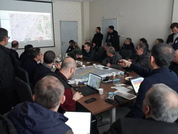 deprem-bolgelerinde-yeni-yerlesim-yerleri-icin-zemin-etudu-calismasi-basladi-cevre-sehircilik-ve-iklim-degisik-1676529643079.jpg