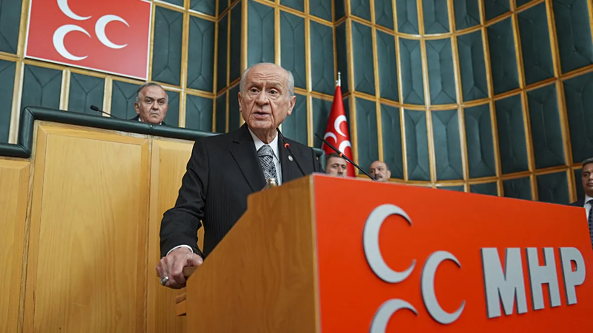 MHP lideri Devlet Bahçeli'den grup toplantısında flaş mesajlar! Hz. Muhammed'e alçak saldırıya tepki: Lanetliyorum