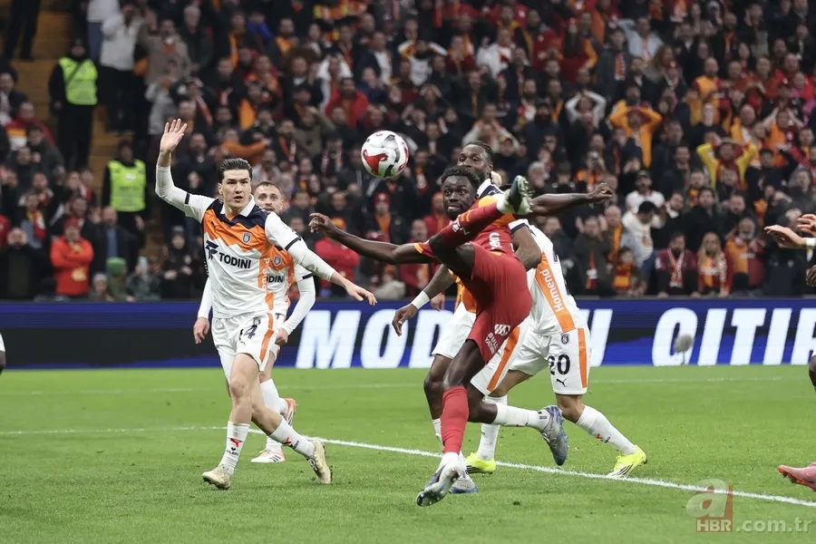 Galatasaray - Başakşehir maçı sonrası çarpıcı sözler: Aslan bu işi bitirdi 15