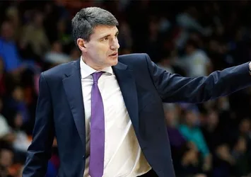 Anadolu Efes'in yeni başantrenörü Velimir Perasovic oldu!