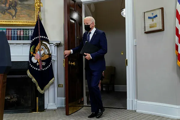 abd-baskani-bidendan-afganistan-aciklamasi-kabilden-28-bin-kisiyi-tahliye-ettik-1629669782217.jpg ABD Başkanı Biden'dan Afganistan açıklaması: Kabil'den 28 bin kişiyi tahliye ettik - 1