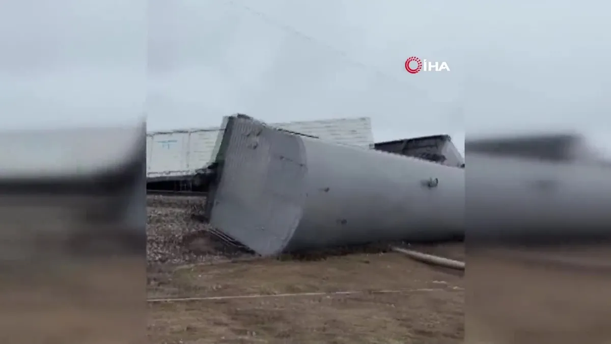 Kazakistan’da tren kazası: 8 vagon raydan çıktı
