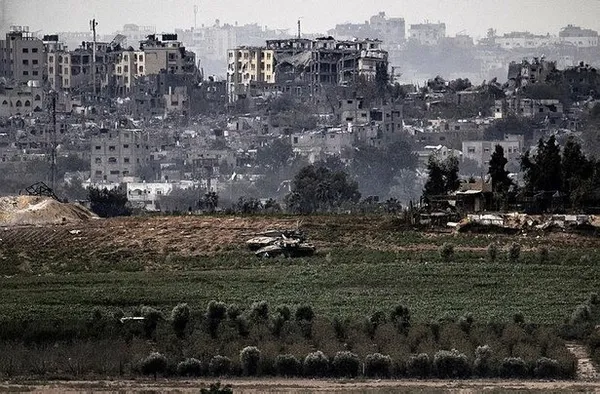 İngiltere’de Gazze için ateşkes çağırısında bulunmak yasak! İngiliz siyasetçi Kalıcı bir ateşkes hayat kurtarır dedi görevden alındı