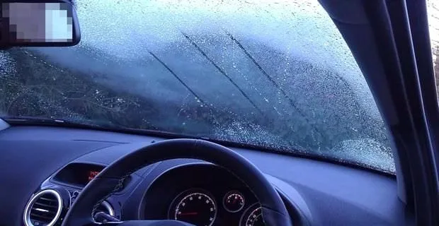Arabanızın camının buğulanmaması için süper yöntem