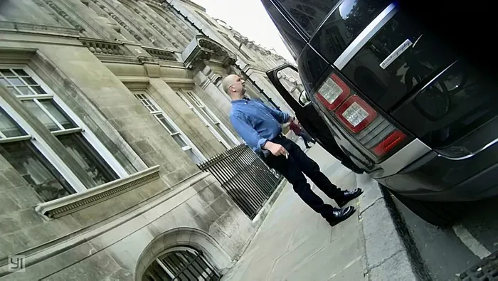 Firari FETÖ'cü Akın İpek'e Londra'da ev hapsi verildi - 1