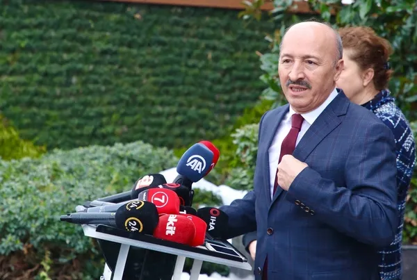 İBB’nin Çırağan Caddesi’ndeki ağaç katliamına tepkiler çığ gibi büyüdü! AK Parti’den sert açıklama: Sessiz mi kalacaksınız!