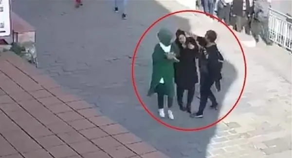 Karaköy'de başörtülü öğrenciye saldıran Semahat Yolcu'ya verilen hapis cezası ertelenmedi - 2
