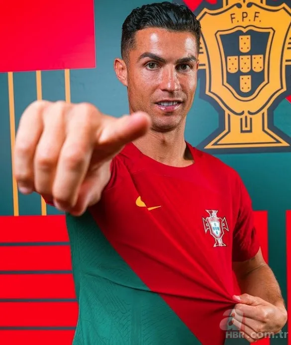 22 milyon dolarlık malikanenin yatak odası bile... Yeşil sahaları yakıp kavuran Cristiano Ronaldo emekliliğinde bakın nerede yaşayacak? 1