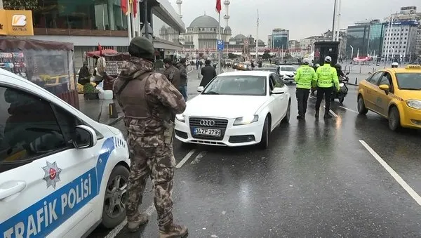 İstanbul’da dev denetim: Özel Harekat Polisleri de katıldı! Didik didik arandı