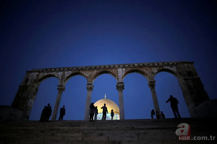 İsrail zulmü sürüyor! Mescid-i Aksa'da utanç verici anlar 19