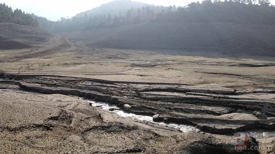 Bursa’da 60 milyon metreküp kapasiteli baraj tamamen kurudu! Sadece 50 günlük su kaldı 12