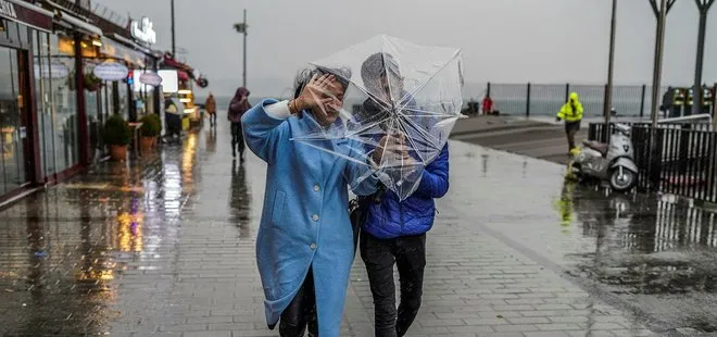Fırtına ne zaman bitecek? İstanbul, İzmir, Bursa, Çanakkale, Sakarya fırtına kaç gün sürecek? İstanbul günlük hava durumu!