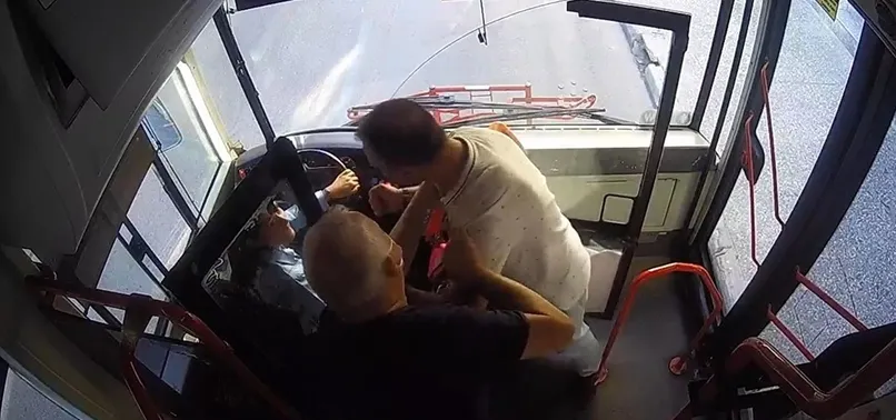 İzmir’de dehşete düşüren görüntüler! Kadın şoföre saldırı anı kamerada