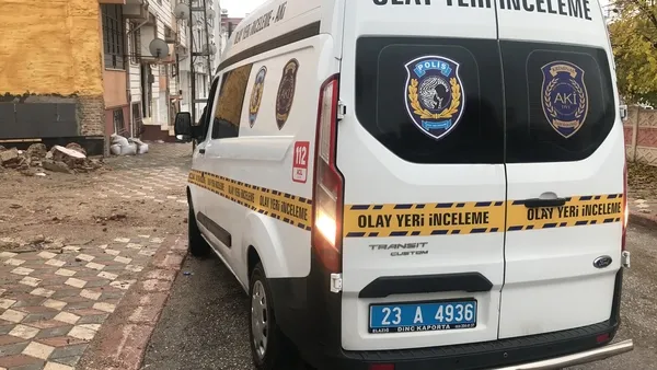 1669798699440.jpg Elazığ’da kömürlüğe giren anne oğlunun cansız bedenini buldu! Ekipler soruşturma başlattı - 3