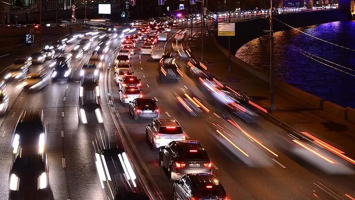Hafta sonu şehirler arası seyahat yasağı var mı? 17-18 Nisan'da özel araçla, otobüsle, uçakla seyahat yapılacak mı?