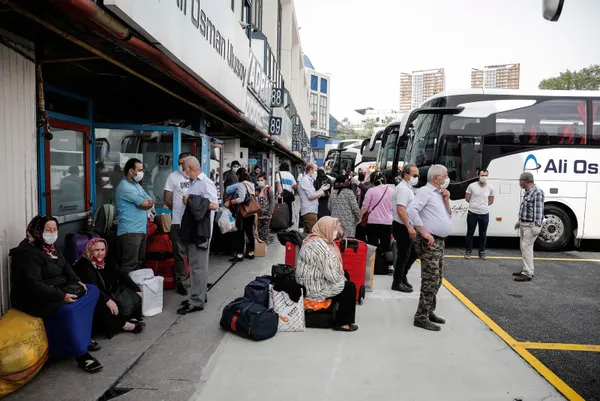 Uçak ve otobüs bilet fiyatlarında tavan fiyat aşıldı! Rakamları görenler şaşkına döndü - 4