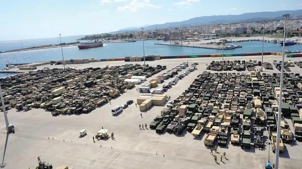 Yunanistan'daki ABD üslerinde kırmızı alarm! - 1