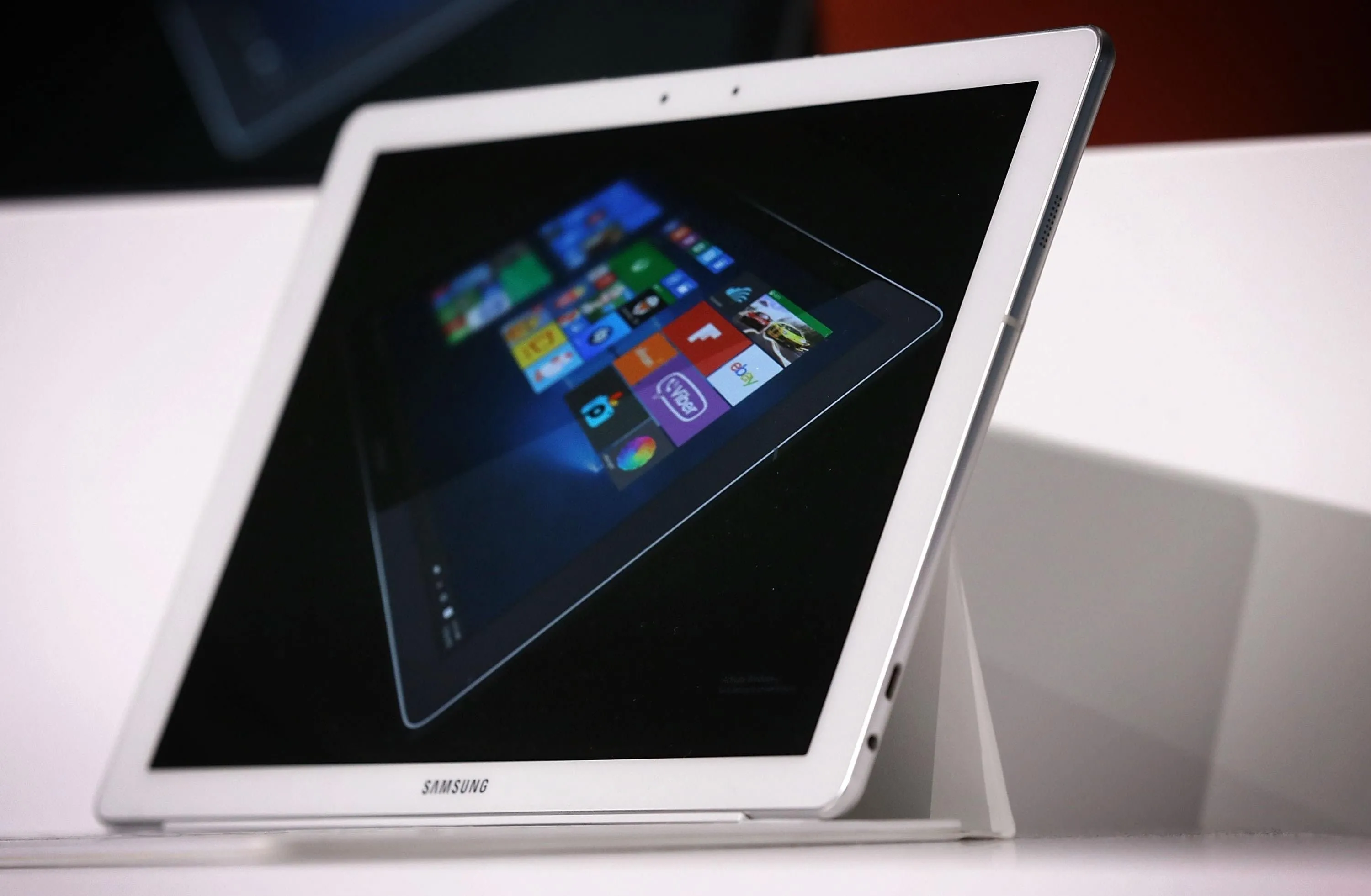 Samsung’dan Windows tablet TabPro S