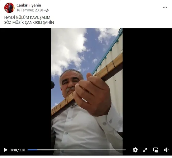 sehidin-babasinin-oglu-sehit-dusmeden-once-sehitler-icin-soyledigi-turku-yurekleri-dagladi-1658917425226.jpg Şehidin babasının oğlu şehit düşmeden önce şehitler için söylediği türkü yürekleri dağladı - 1