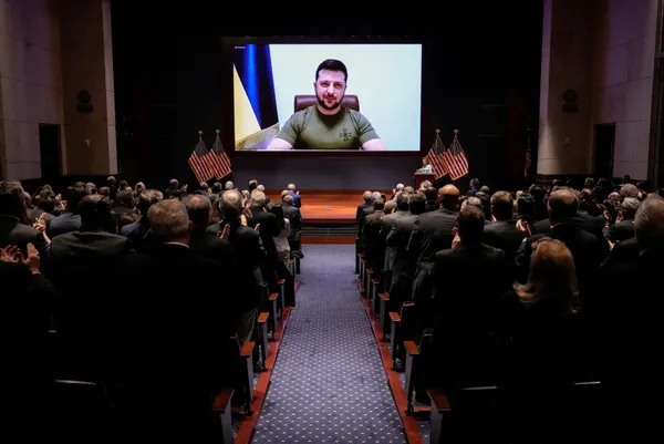 son-dakika-ukrayna-cumhurbaskani-zelenskiy-abd-kongresine-seslendi-su-an-bombalar-altinda-konusuyorum-1647437750204.jpg Son dakika: Ukrayna Cumhurbaşkanı Zelenskiy ABD Kongresi'ne seslendi: Şu an bombalar altında konuşuyorum - 2