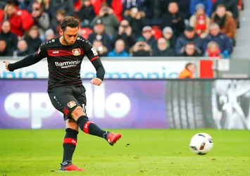 Hakan Çalhanoğlu Milan'da
