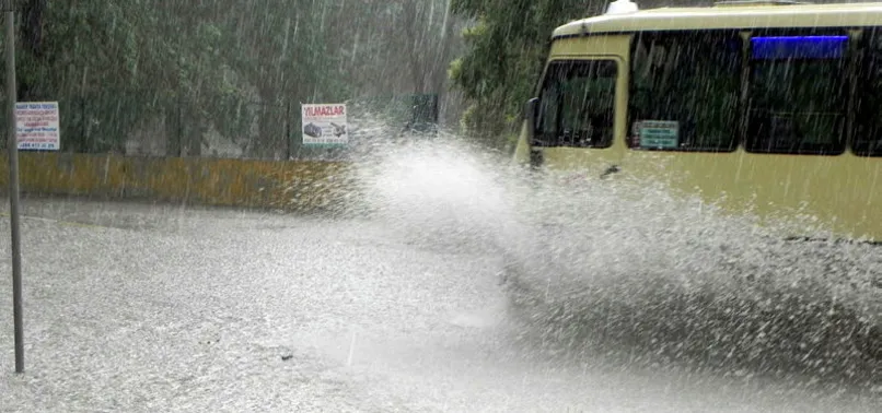 İstanbullular dikkat! Meteoroloji saat verdi