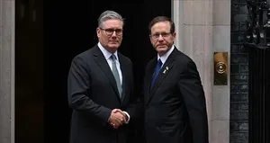 İsrail Cumhurbaşkanı’na İngiltere’de protesto!