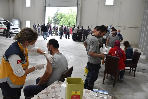 Kına ve nişan yasak mı | Sağlık Bakanı Fahrettin Koca o tarihi işaret etti! 35 yaş üstüne aşı müjdesi - 3