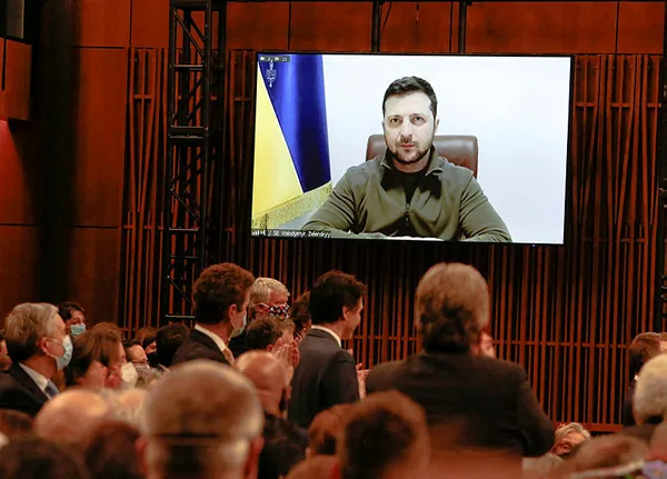 1647365773978.jpg Ukrayna Devlet Başkanı Zelenskiy'den NATO üyeliği açıklaması: Net bir yanıt alamadık gerçek dostlarımızı görmüş olduk - 2