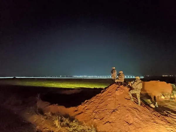 Elleri tetikte gözleri hudutta! Kahramanlarımız yeni yılı görev başında karşılıyor