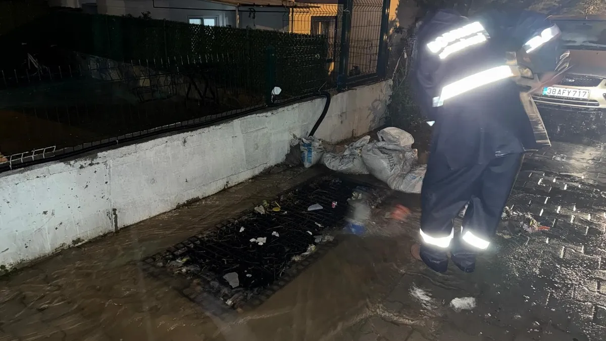 Bodrum'da şiddetli yağış nedeniyle su baskınları yaşandı