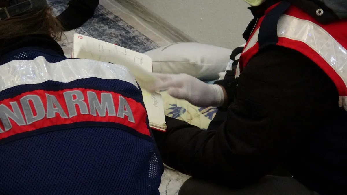 İstanbul'da DHKP-C operasyonu: 4 zanlı yakalandı