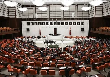 AK Parti içtüzük için düğmeye bastı